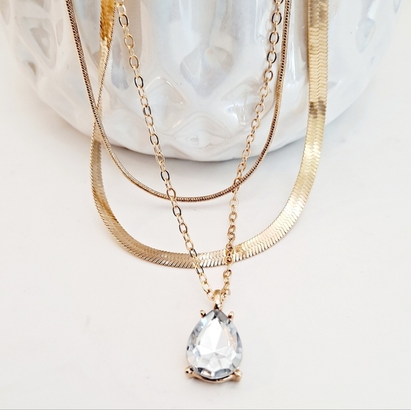 💖 2/$30 Boho  multi layered gold tone fishbone rhinestone pendant necklace set - Picture 14 of 16